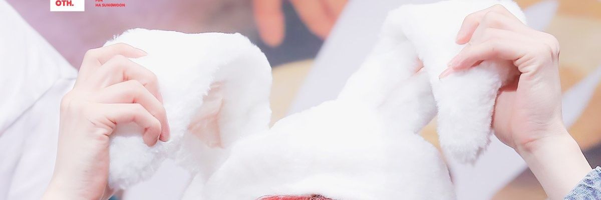pink_cloud322's profile banner image