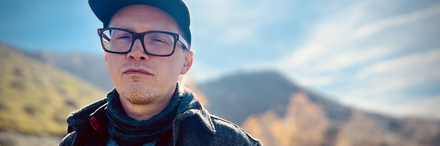 christhomaslive's profile banner image