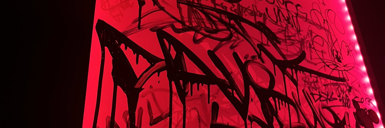 ū banner