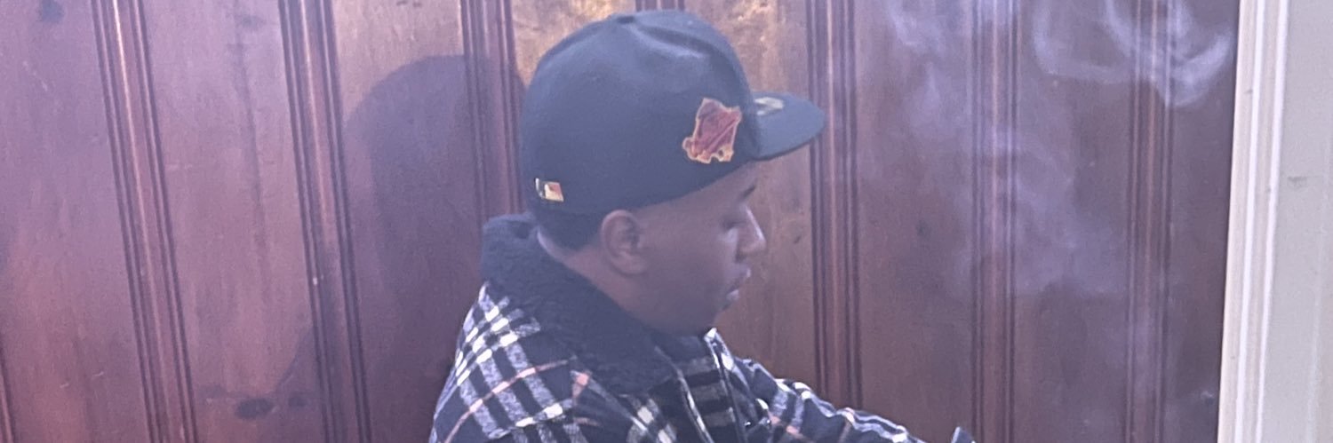 yntlsavo's profile banner image