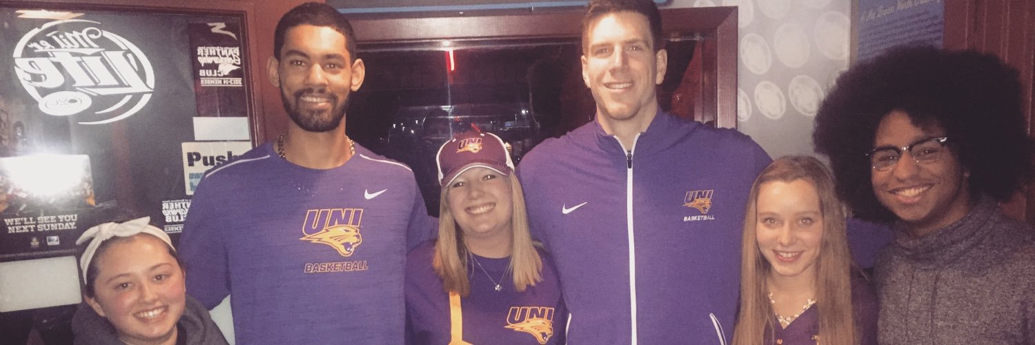 LindsInTheHouse's profile banner image