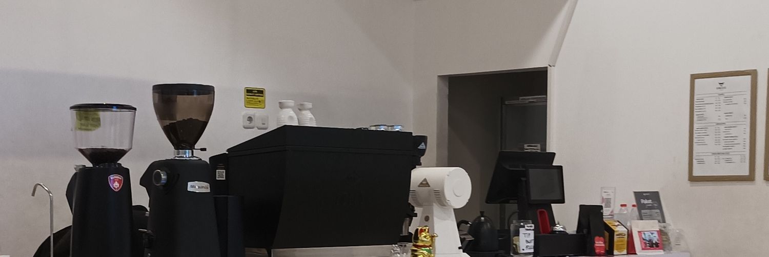 reezti's profile banner image
