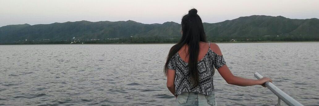 Luciana_prol's profile banner image