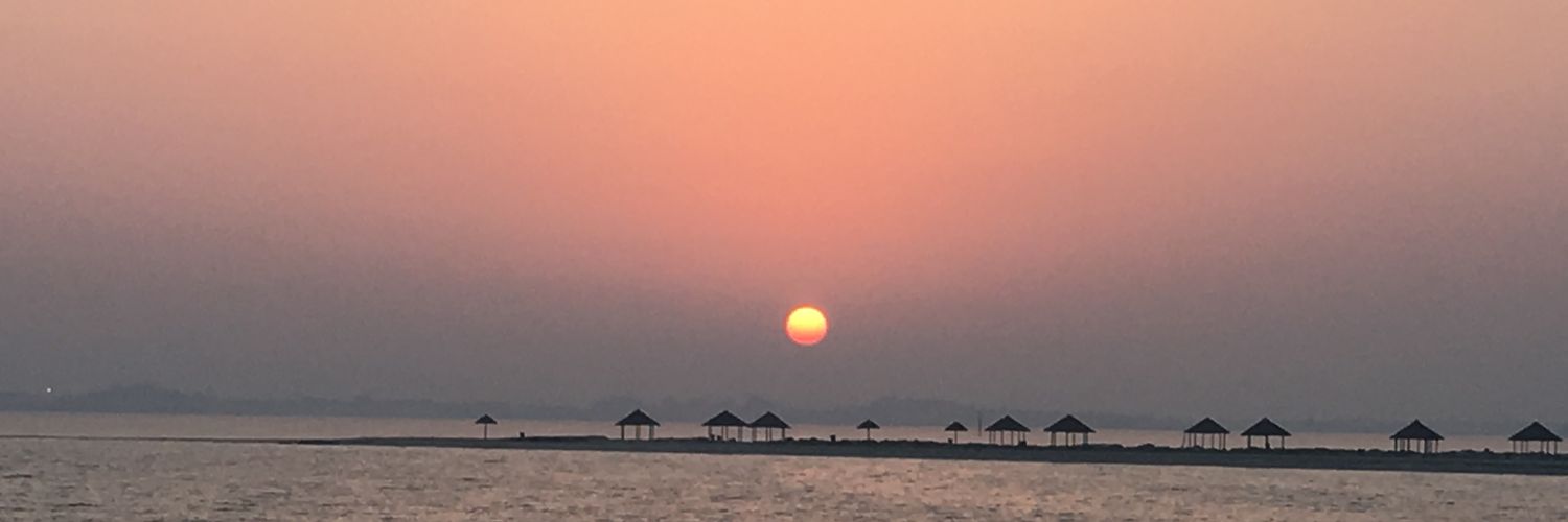 AleCade12's profile banner image