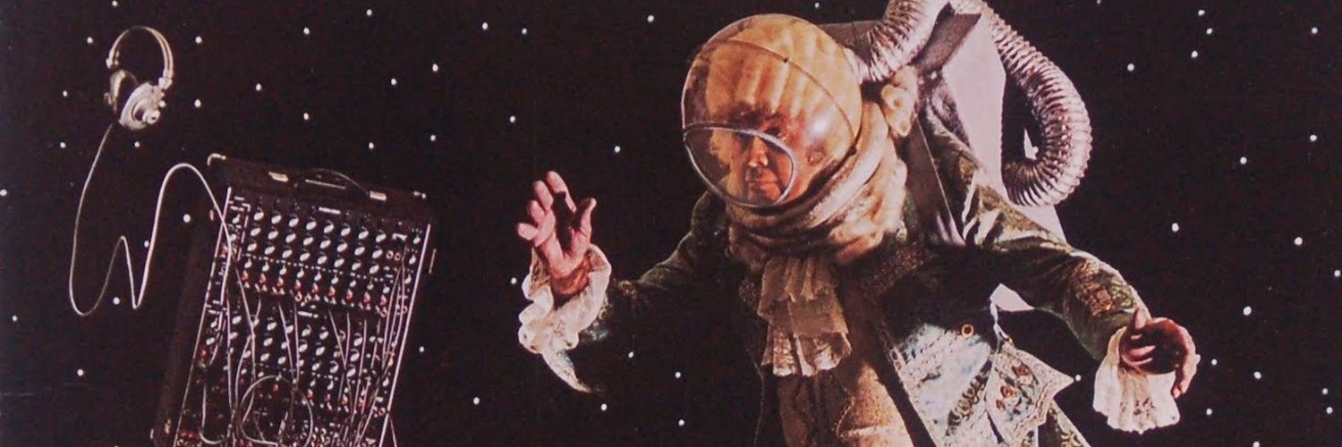 Chris 🦣 @signalskew@leds.social banner