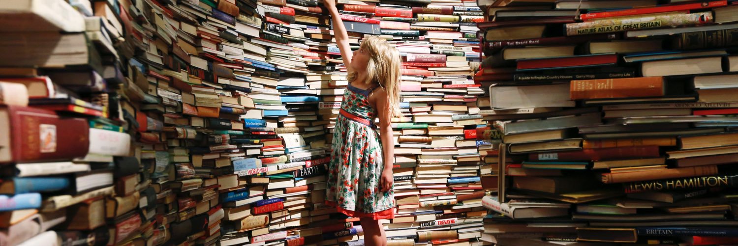 bookwhispering's profile banner image