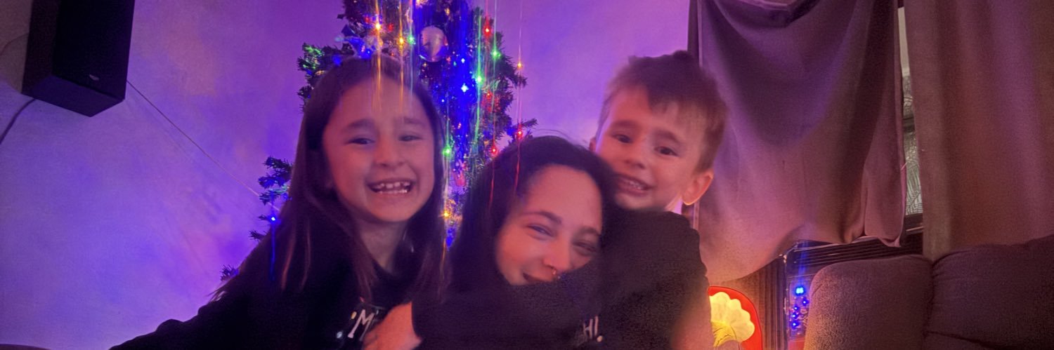 alexiscimmino's profile banner image
