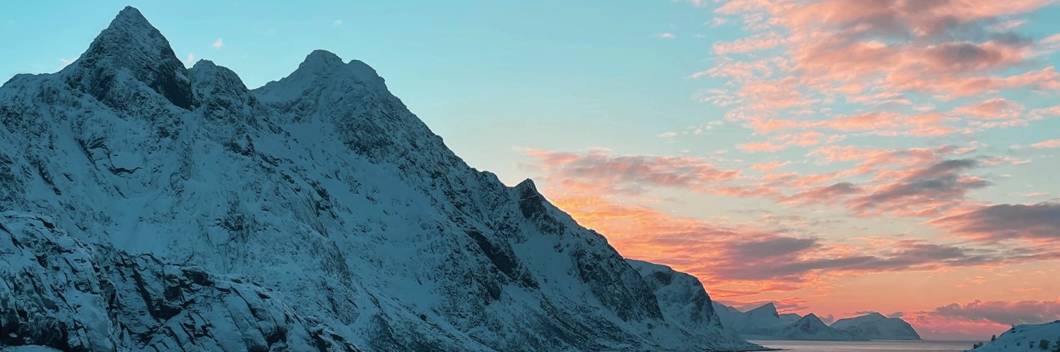 egreechee's profile banner image