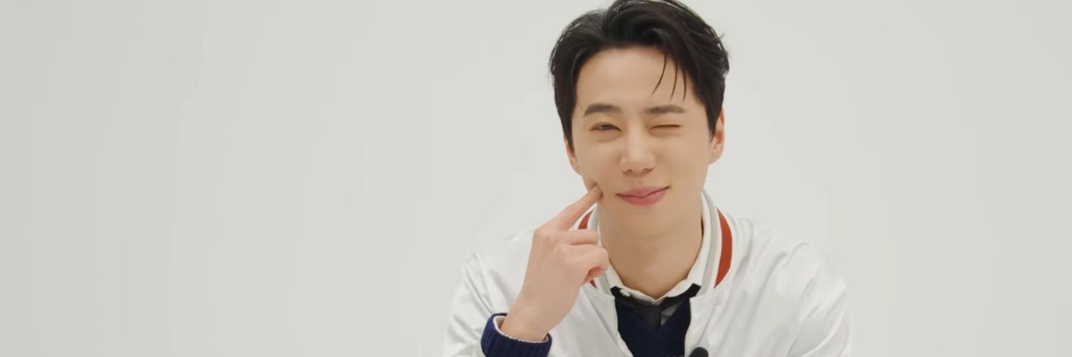taeteetoo's profile banner image