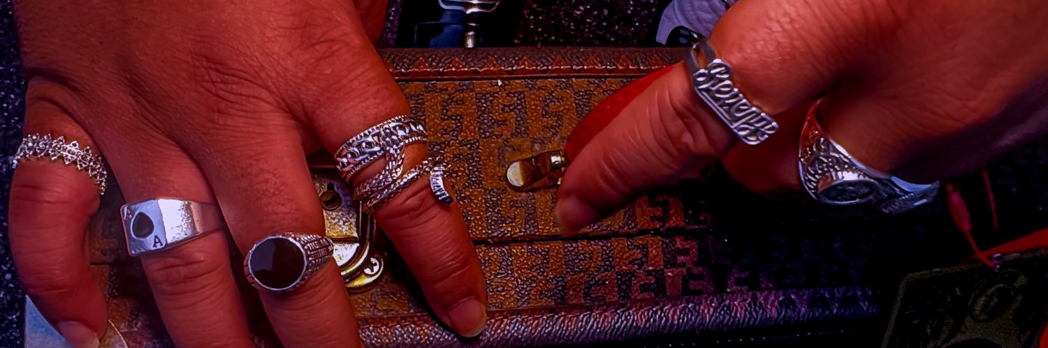 Royal Tee 🥤 banner