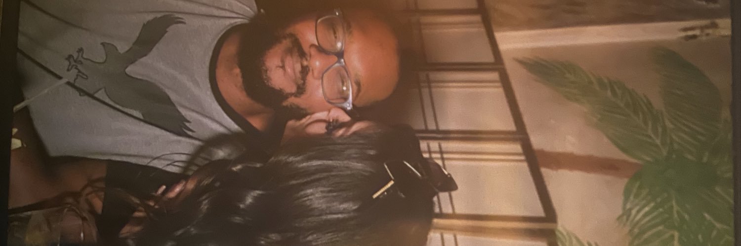 damnvikki's profile banner image