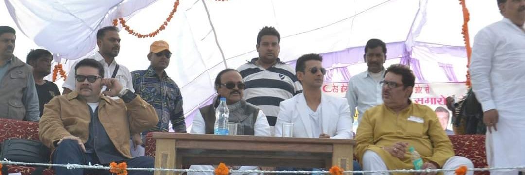 Adil siddiqui (azmi)'s banner