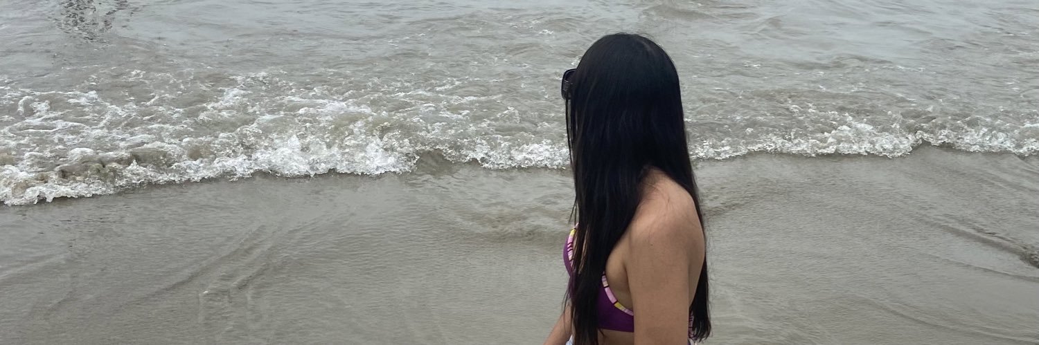 Alexndra_Flores's profile banner image