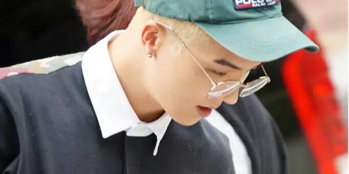 aut_dekthung's profile banner image