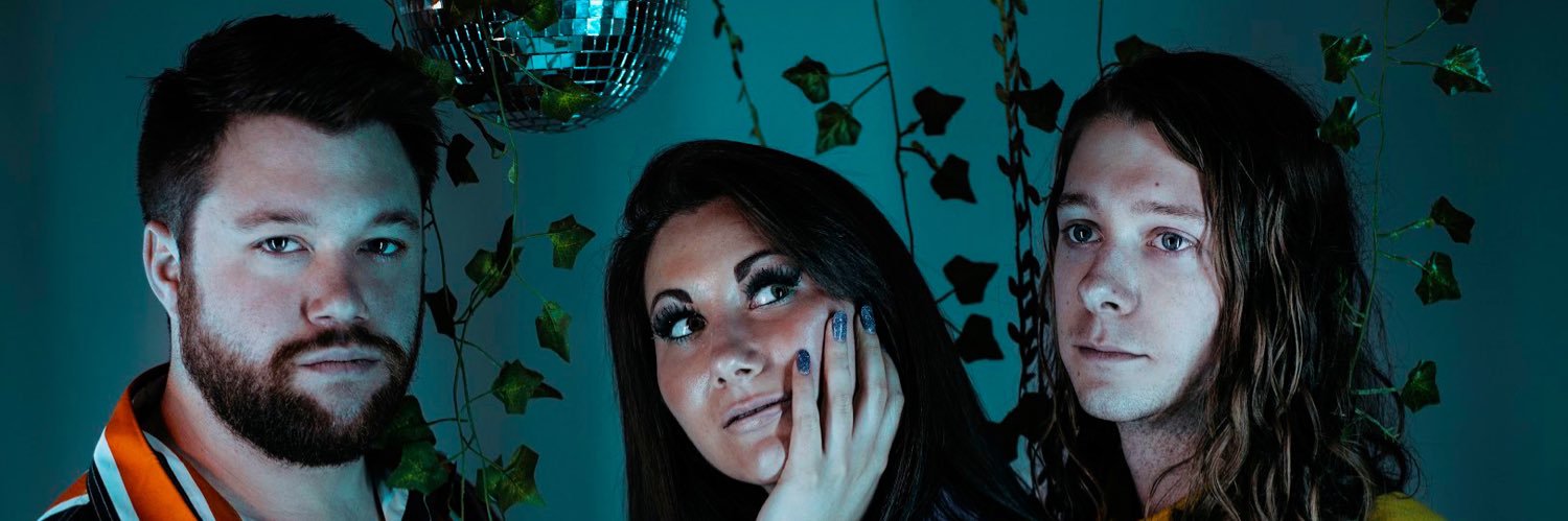 lifeinatree's profile banner image