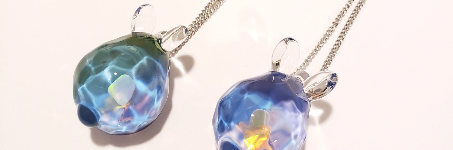 glabbit 硬質ガラスのうさぎモチーフアクセサリー's banner