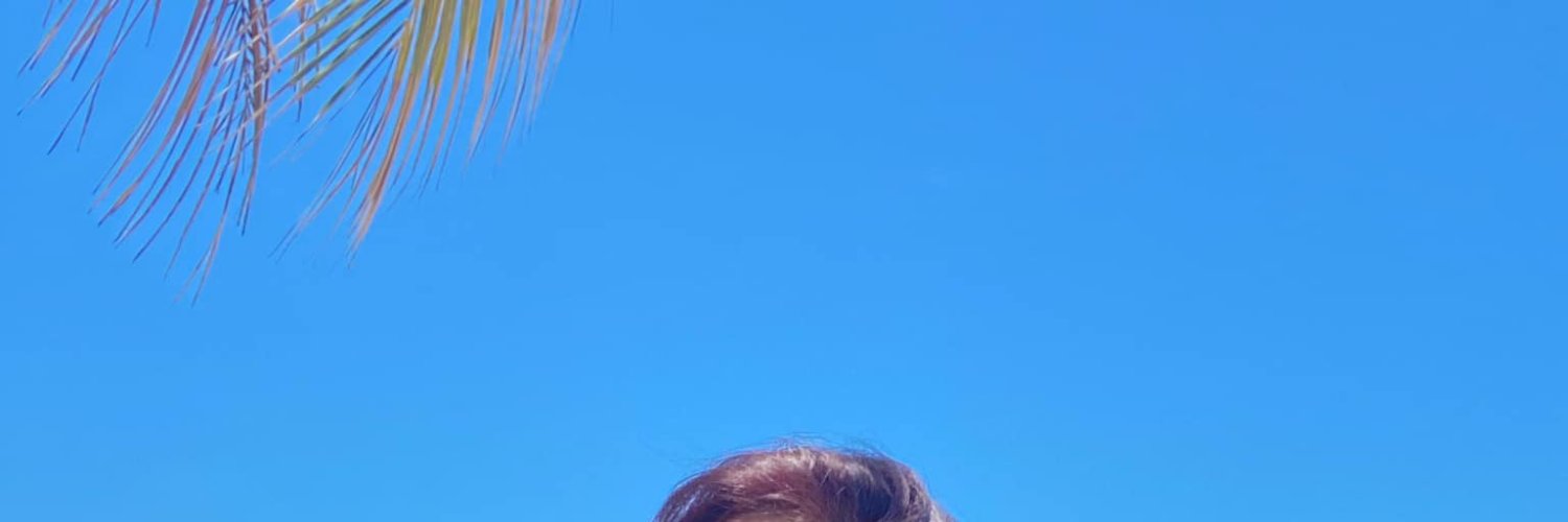 avo885's profile banner image