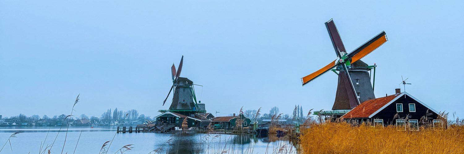 izhhell's profile banner image