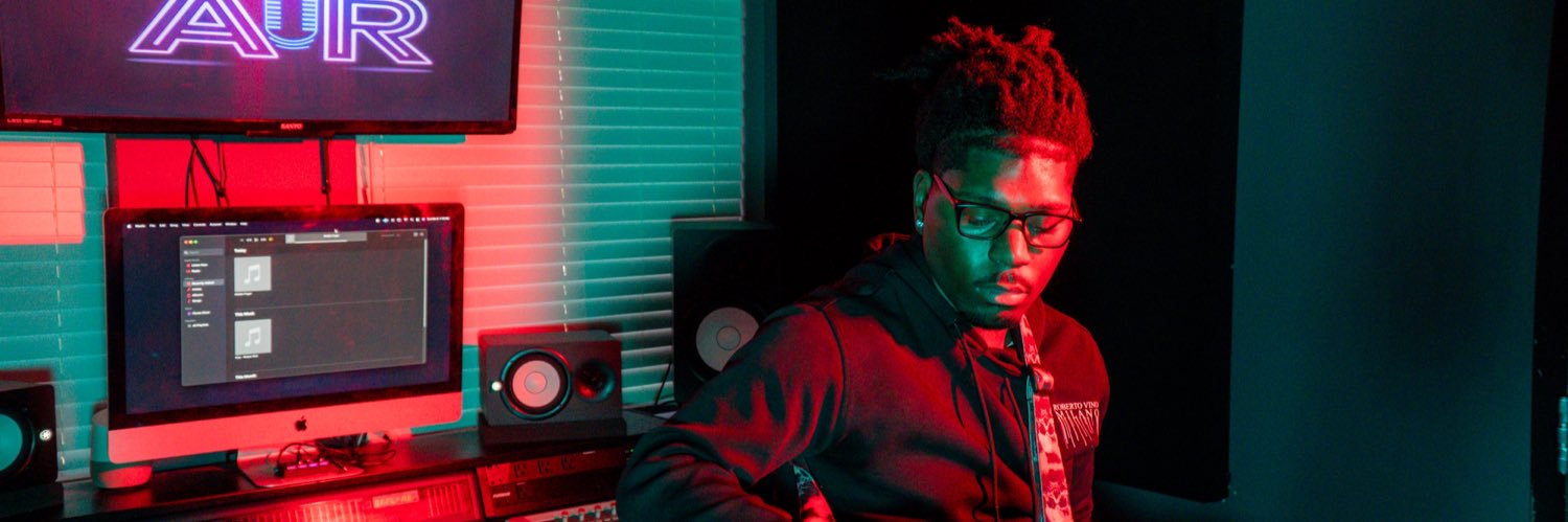 imbiggzel's profile banner image