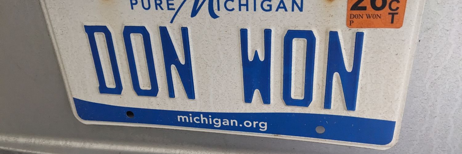 Mrs EXTREME MAGA flag flying beach lizard banner