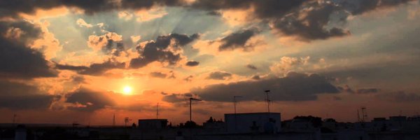 MahdaviAzad Profile Banner