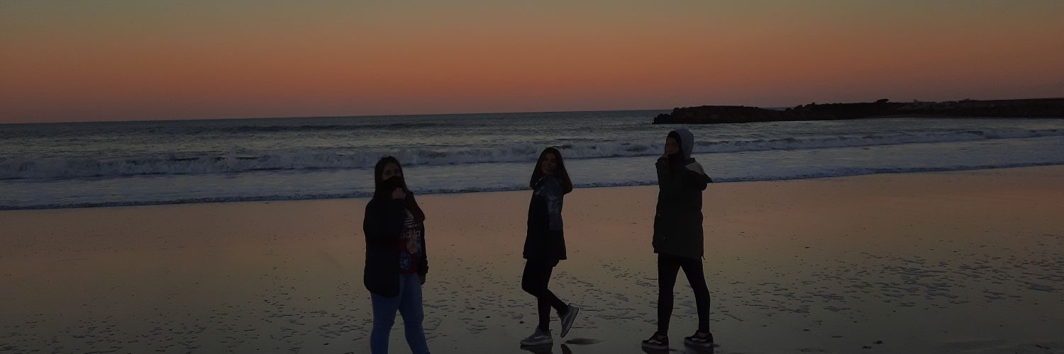 valenbona_'s profile banner image