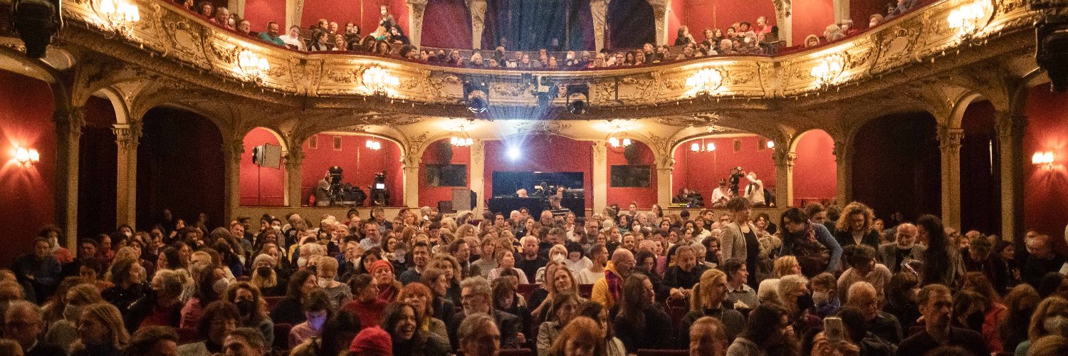 Berliner Ensemble banner