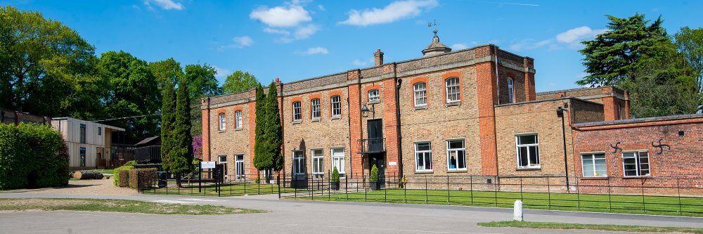 Claremont Fan Court Prep School banner