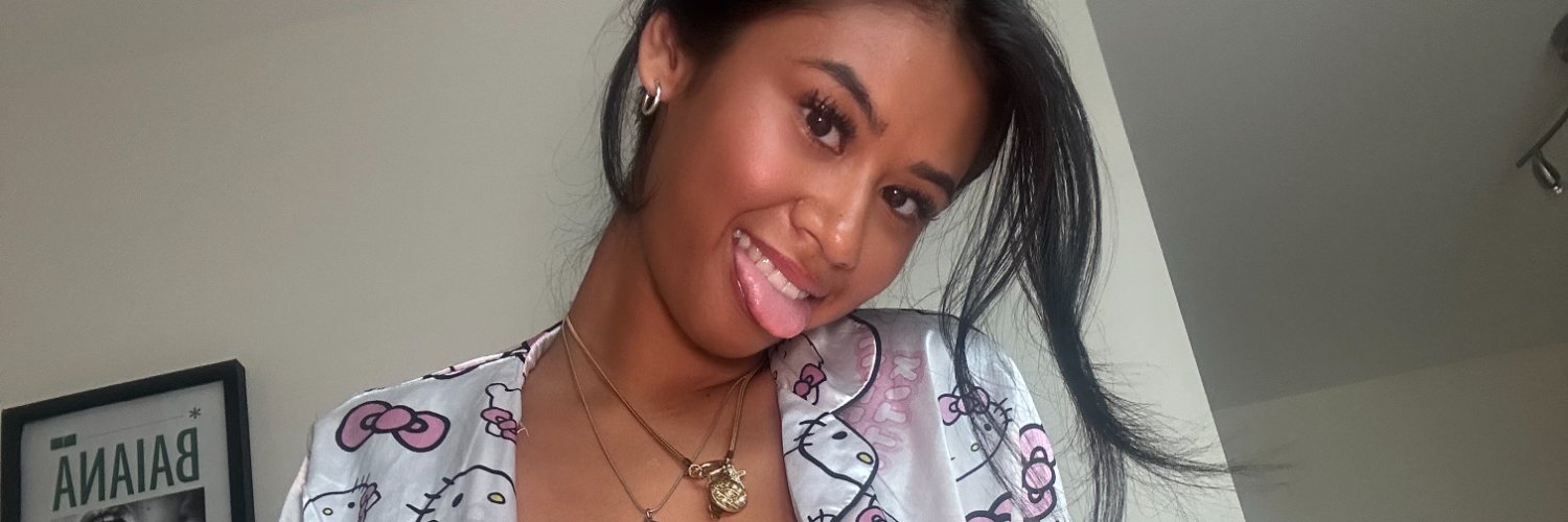 karinawinksss's profile banner image