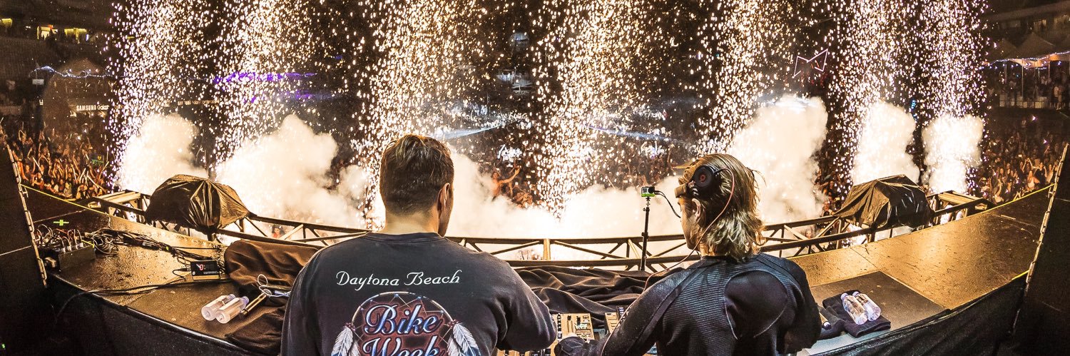 lorrisderrico's profile banner image