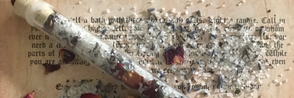 TheCrownedHeart's profile banner image