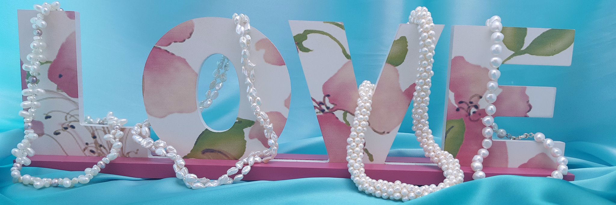 Island_Pearls's profile banner image