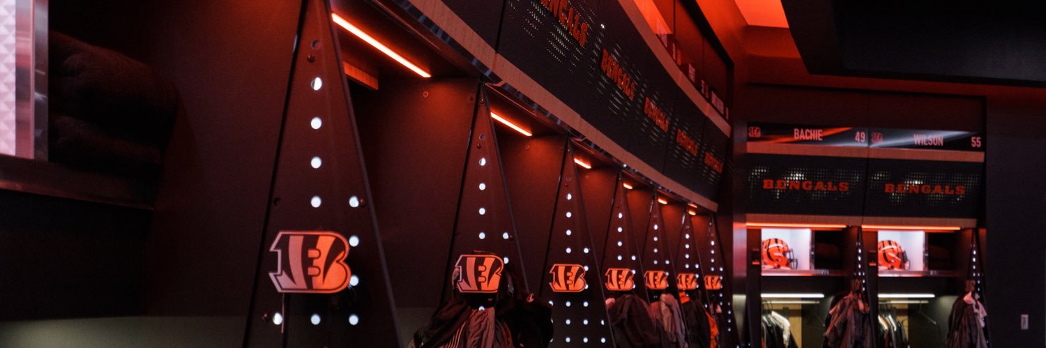 Longhorn Lockers banner