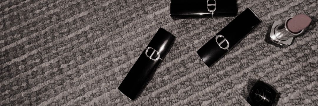 ۫ banner