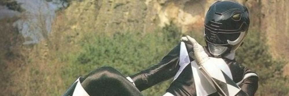 D banner