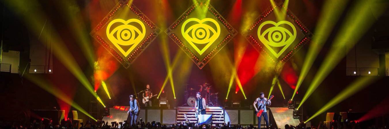 Debbie Price 🐝 banner