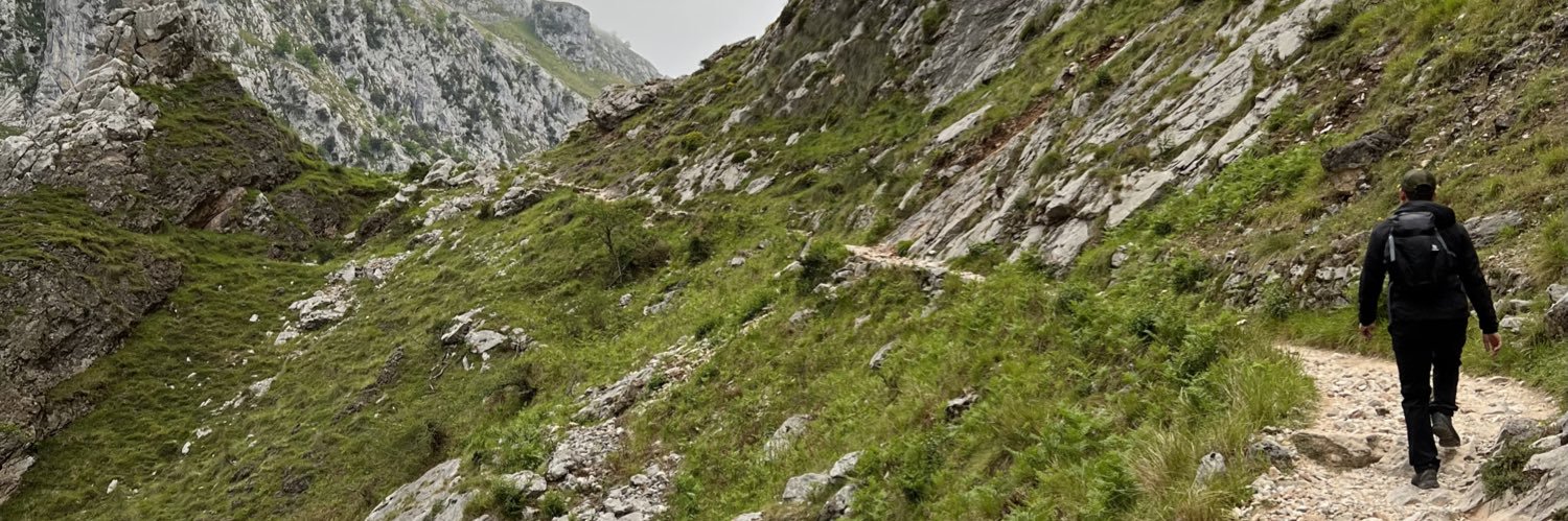 Jackson Lo ⚡️ banner