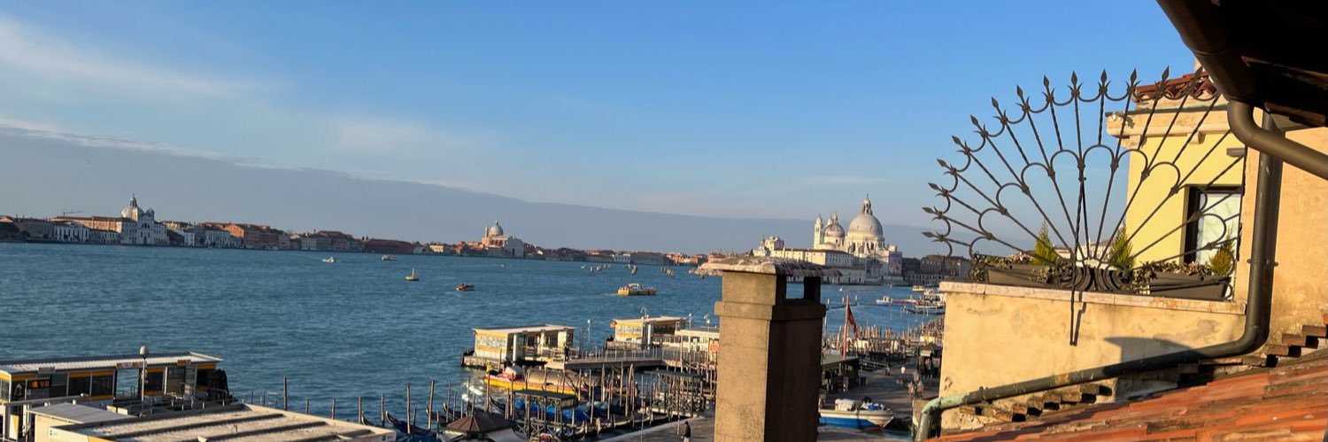 Claire Harris 🥀 banner