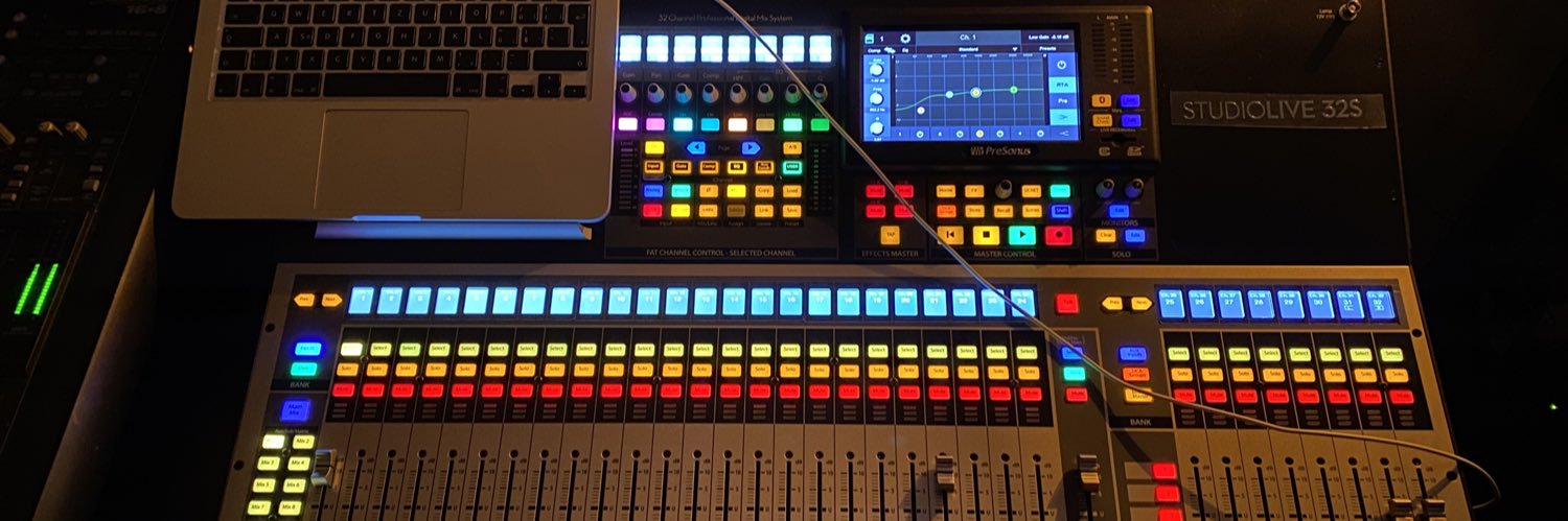 martinlevay's profile banner image