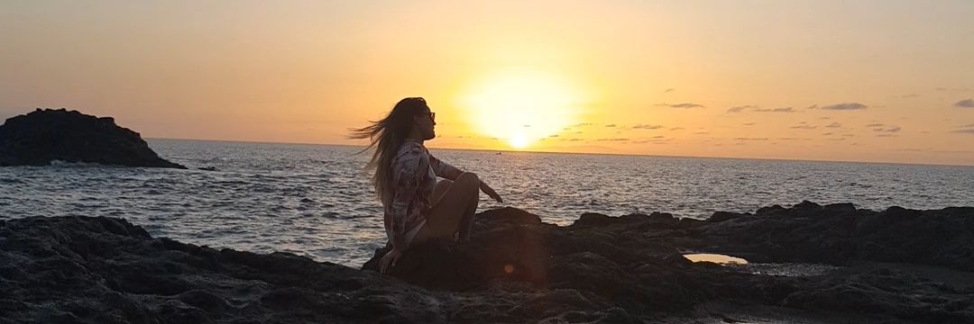 Andrea 🌕 banner
