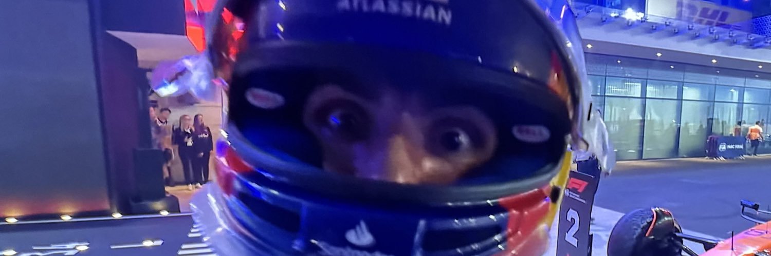 Sena🏎️ banner