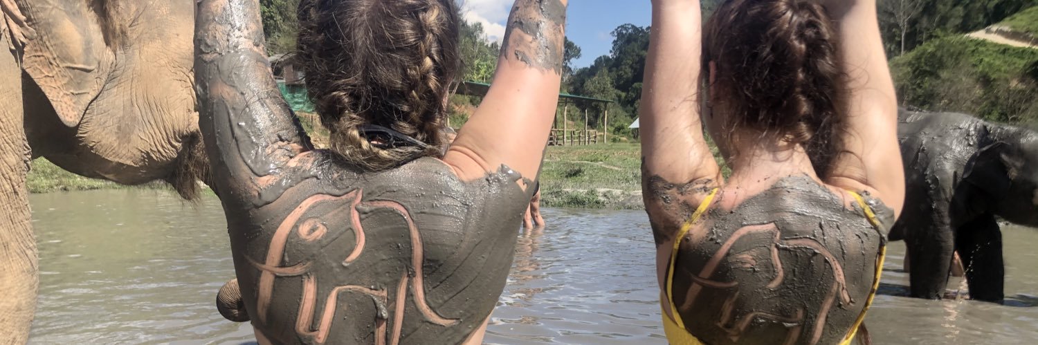 chloe_crump's profile banner image