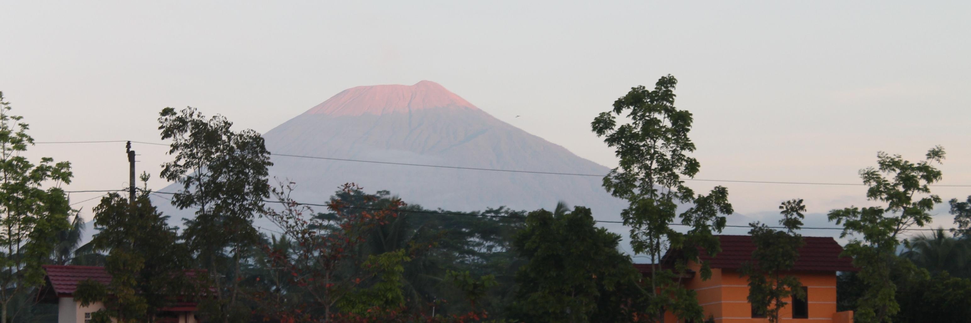 idhasut's profile banner image