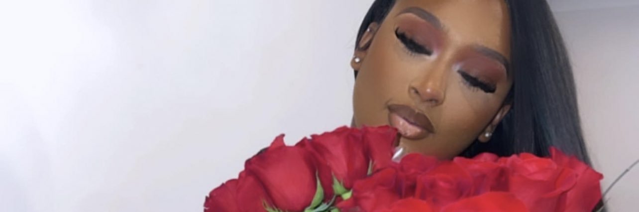 elaynaV__'s profile banner image