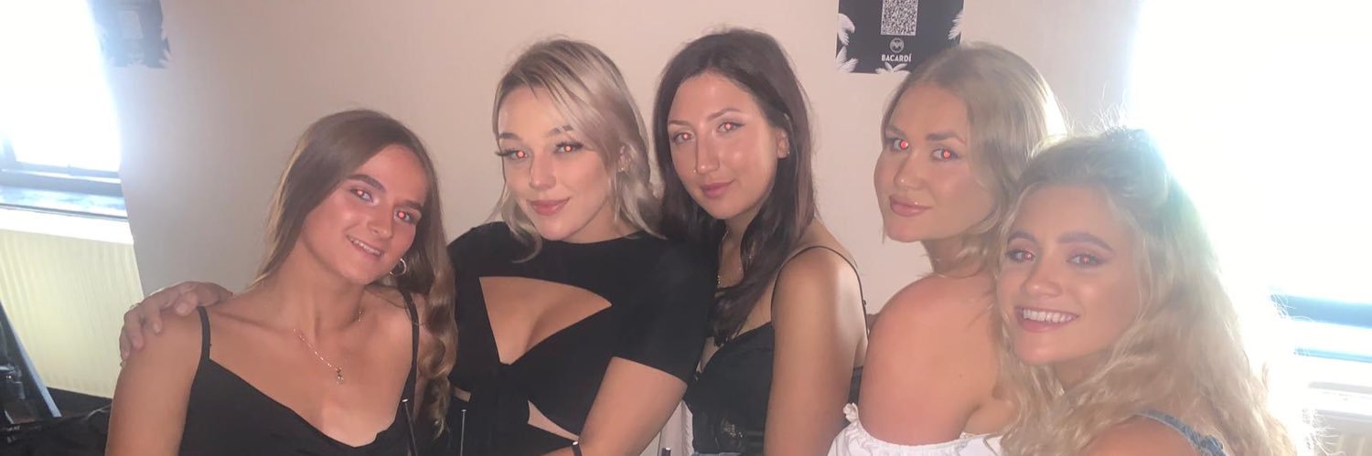 loisgrace_'s profile banner image