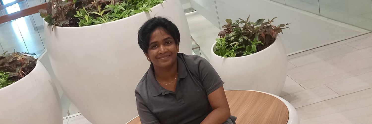 Rayeeza18's profile banner image