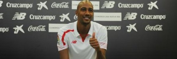 Adri2405_ Profile Banner