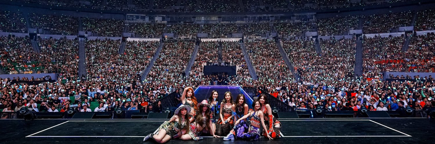 bloomsclues's profile banner image