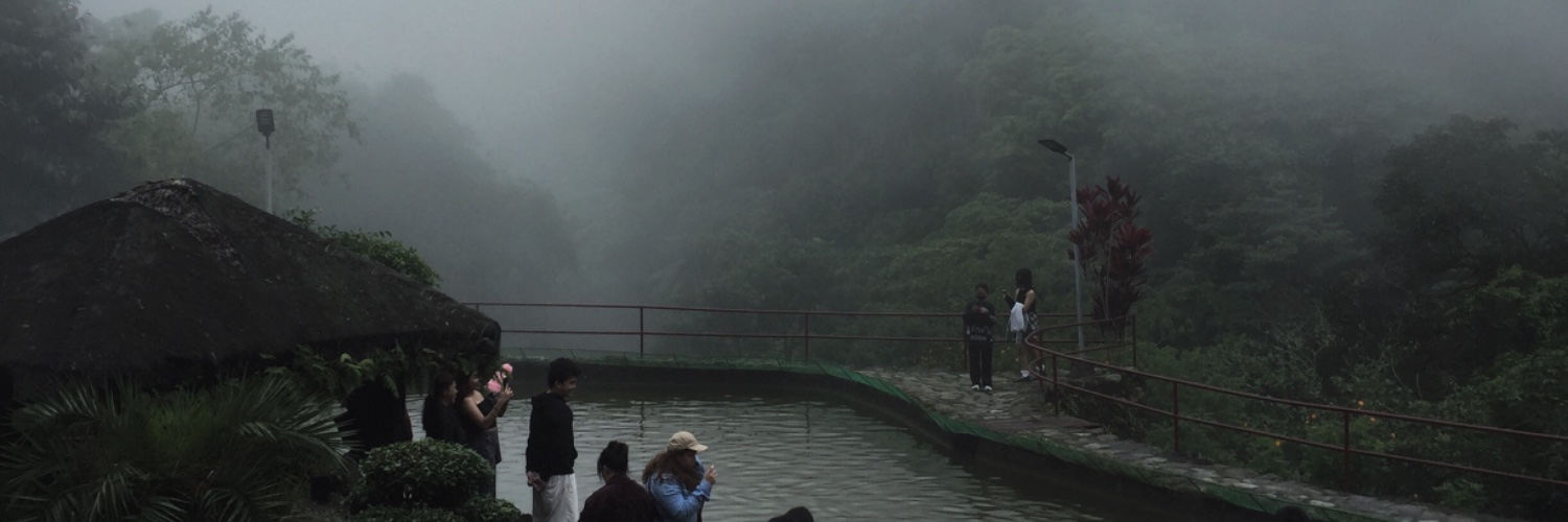 タン banner