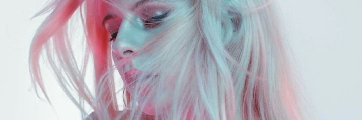 Anna Raven🌙 banner